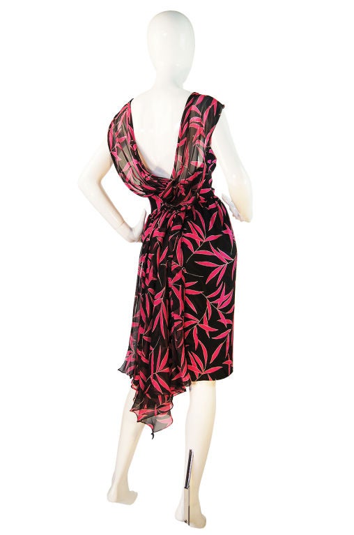 1970s Rare Valentino Silk Goddess Dress In Excellent Condition For Sale In Rockwood, ON