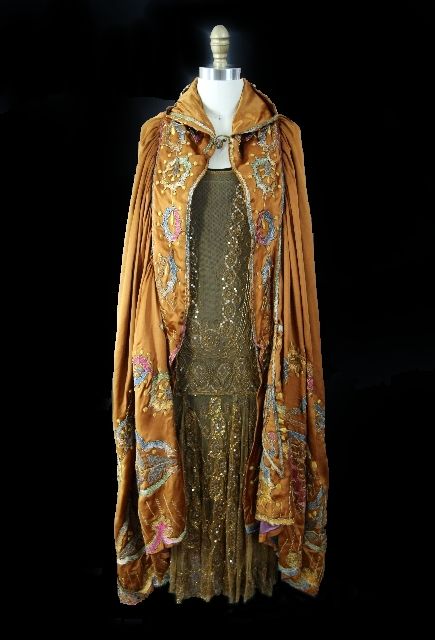 1920s Gold Netting Flapper Dress 4