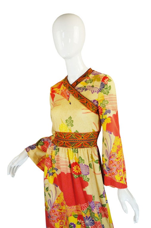 1970s Print Kimono Goldworm Knit Dress at 1stDibs