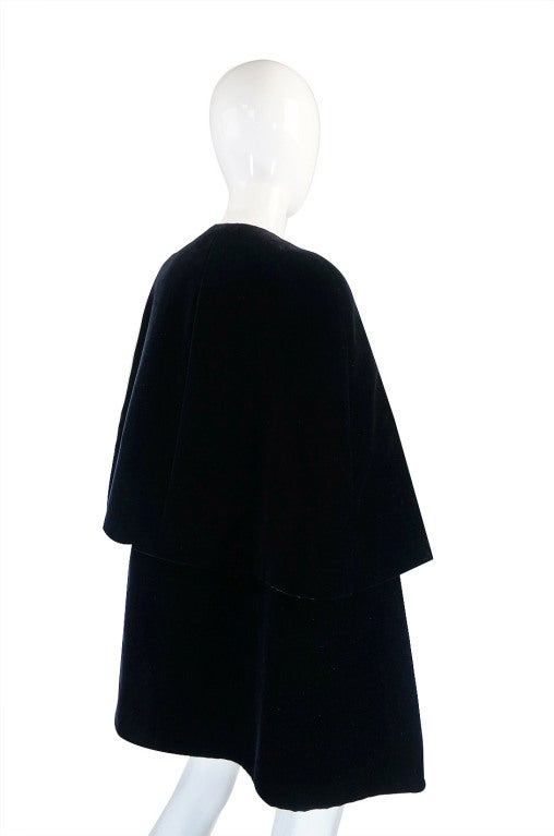 1967 Couture Christian Dior Velvet Cape For Sale 3