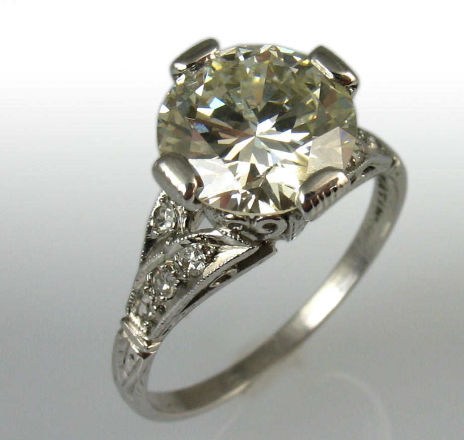 1930's Platinum & Diamond Ring, 2.19ct K-SL1