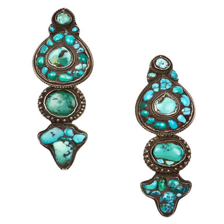 A pair of Tibetan  turquoise and silver earrings For Sale