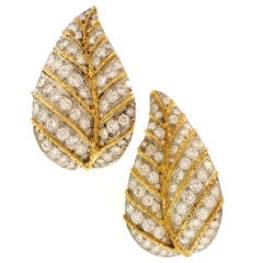VAN CLEEF 
ARPELS Vintage Diamond Leaf Earrings