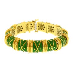 Stylish Chic Green Enamel Hinged Bangle
