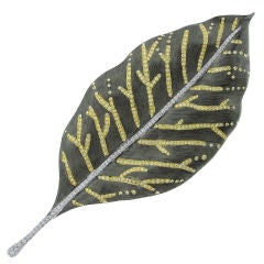 Realistic Leaf Pin with White 
Yellow Diamonds