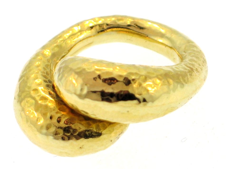 Lalaounis hammered bypass ring of 22k yellow gold, weighing 8.8 grams. Size 6.5