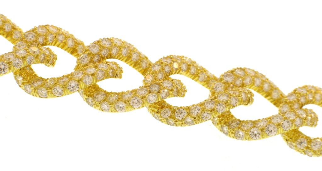 HENRY DUNAY Pavé Link 66 Carat Diamond Necklace