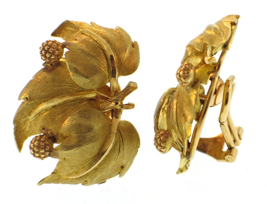 M. BUCCELLATI Gold Leaf Earclips 2