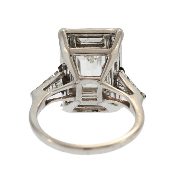 Art Deco Impressive Diamond Platinum Ring In Good Condition In Atlanta, GA