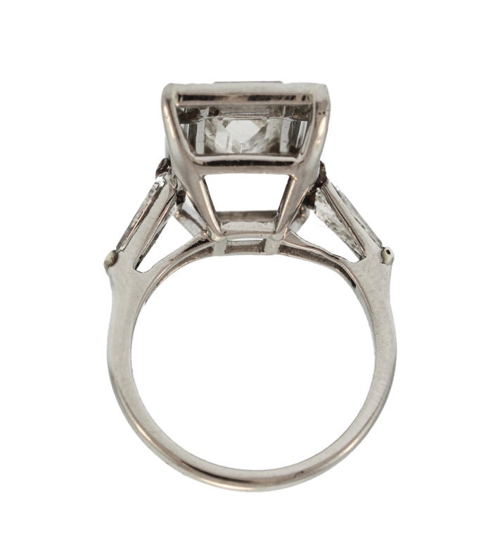 Women's Art Deco Impressive Diamond Platinum Ring