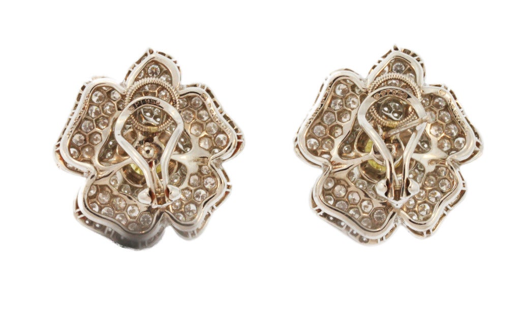 Oscar Heyman & Brothers Diamond Gardenia Earclips In Good Condition In Atlanta, GA