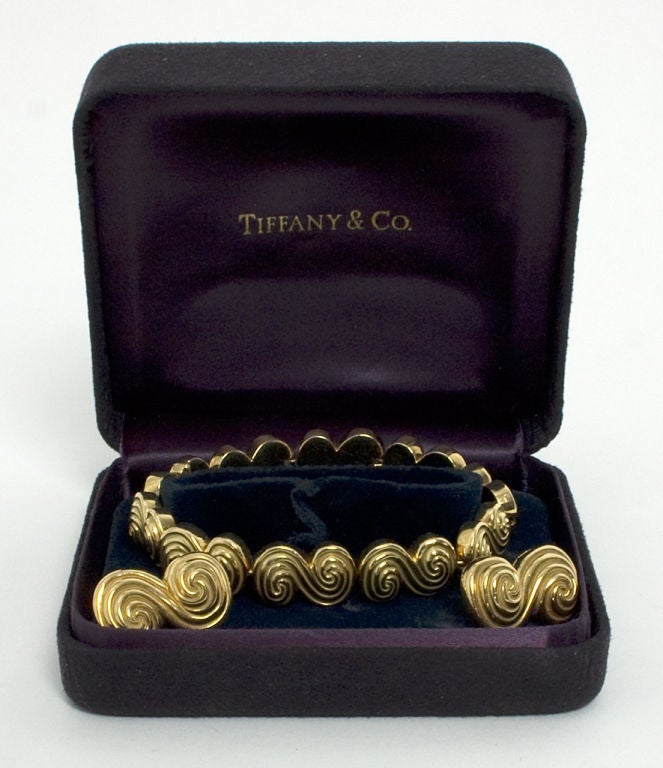 Tiffany Gold Bracelet and Earrings In New Condition In Darnestown, MD