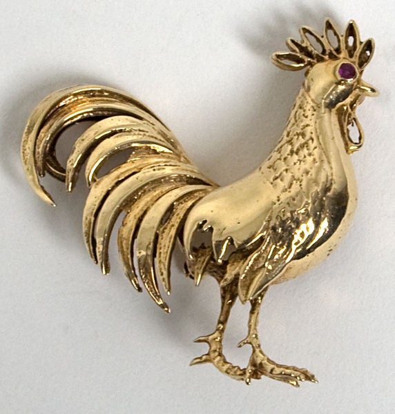 Gold Rooster brooch with fine detail and textures. Excellent condition. Measures 1 1/2