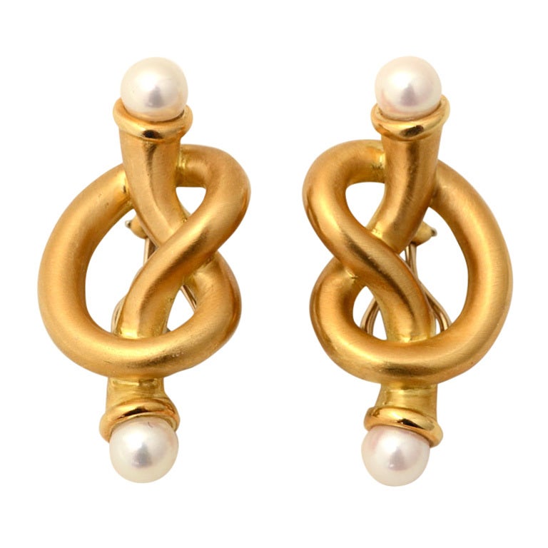 ANGELA CUMMINGS Gold Earrings with Pearls