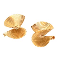 TIFFANY Gold Swirl Earrings