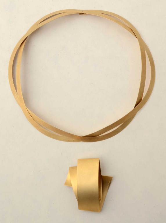 Niessing Gold Necklace and Earrings 1