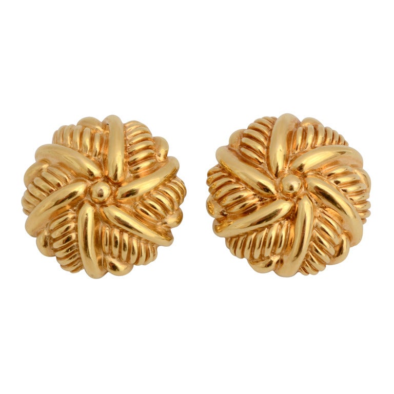 Chimento Gold Ear Clips