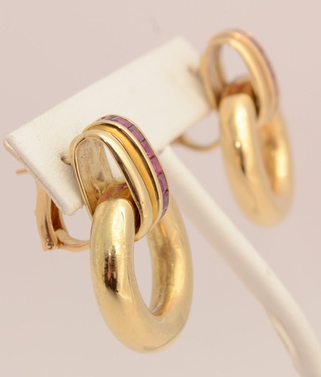 Women's Faraone Gold and Ruby Hoop Earrings For Sale