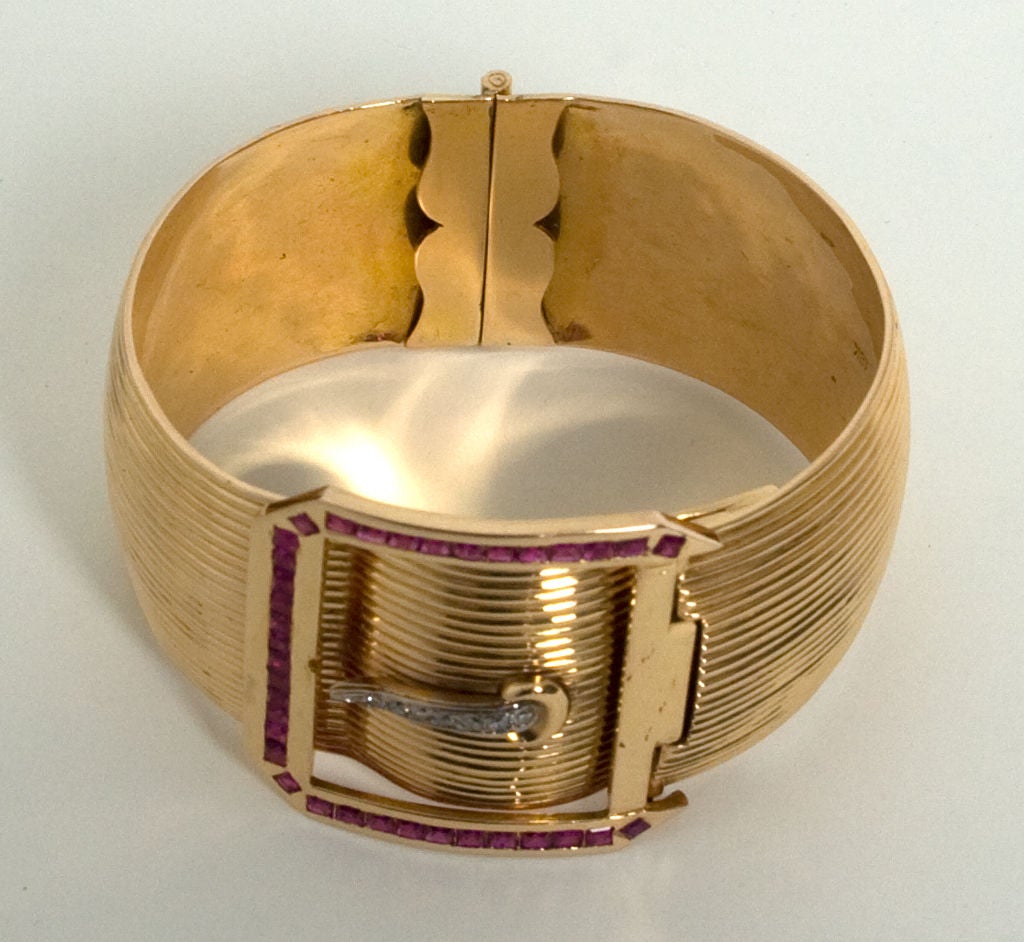 Women's Retro Gold Buckle Bracelet