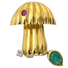 Retro Whimsical Gold Toadstool Brooch