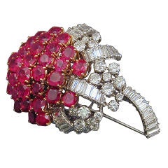 BOUCHERON Flower Brooch