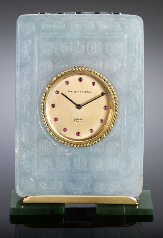 VAN CLEEF & ARPELS Carved Jade Clock