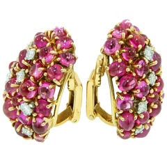 Pink Sapphire
Diamond Earrings Pink Sapphire
Diamond Earrings