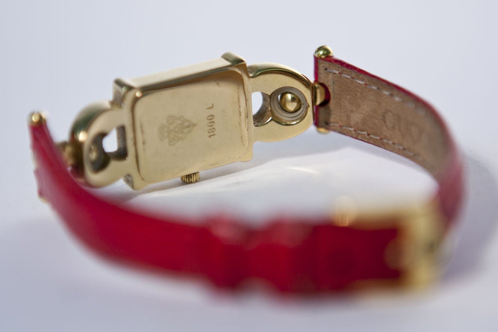 Gucci Red Leather Ladies' Wristwatch