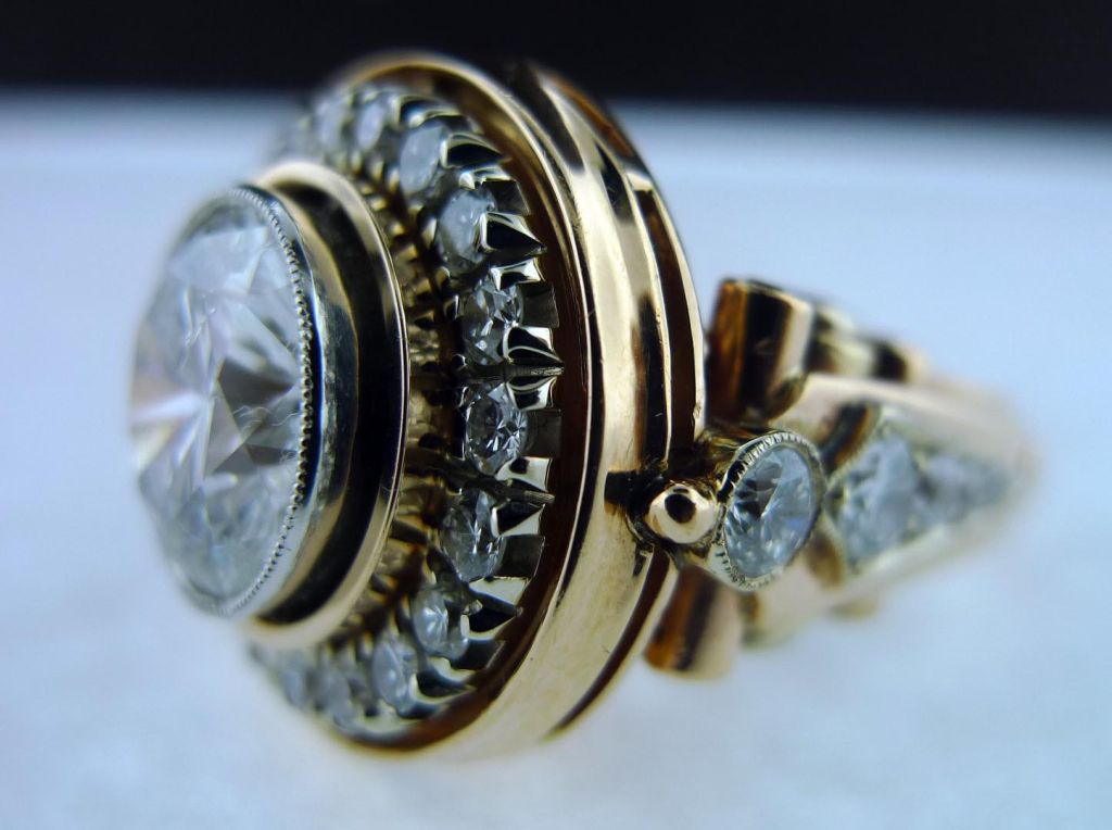 Estate Russian Diamond and Ruby Solitaire Ring in 18K Rose Gold 4
