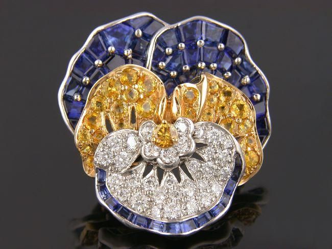 Part of the OSCAR HEYMAN Collection for Shreve,Crump & Low the classic Oscar Heyman Pansy Pin has become a signature piece of the Shreve, Crump and Low Collection. Made in variations of different diamonds and colored stones, this exclusive pin has