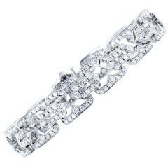 Elegant 7.59ctw Diamond Bracelet