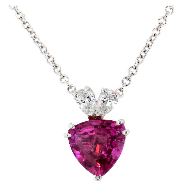 3.25ct Pink Sapphire Necklace For Sale at 1stDibs
