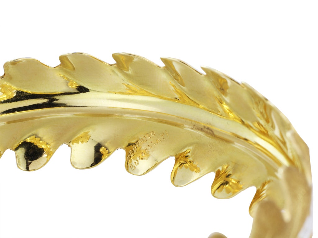 Frederico Buccellati Gold leaf motif Bracelet In Excellent Condition For Sale In Chestnut Hill, MA