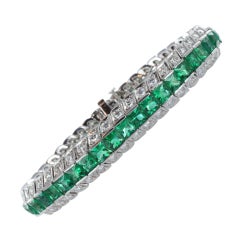 Striking 13.62ctw Colombian Emerald Bracelet