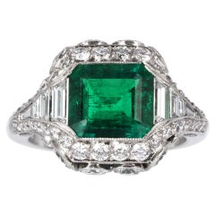 Elegant 2.26ct Colombian Emerald & Diamond Ring