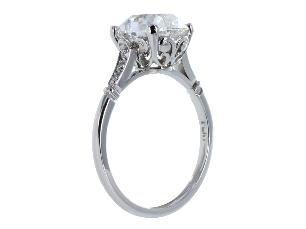 Women's 2.40ct Cushion Diamond Engagement Ring