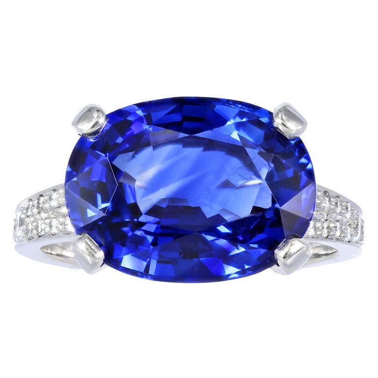 8.25ct Sapphire and Diamond Ring For Sale