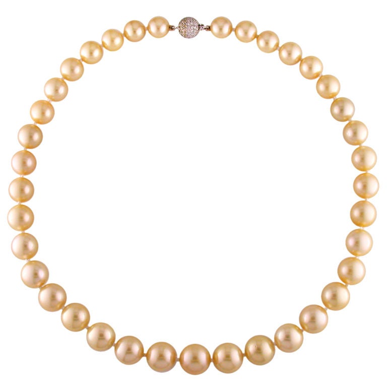 Golden Pearl Necklace For Sale at 1stDibs