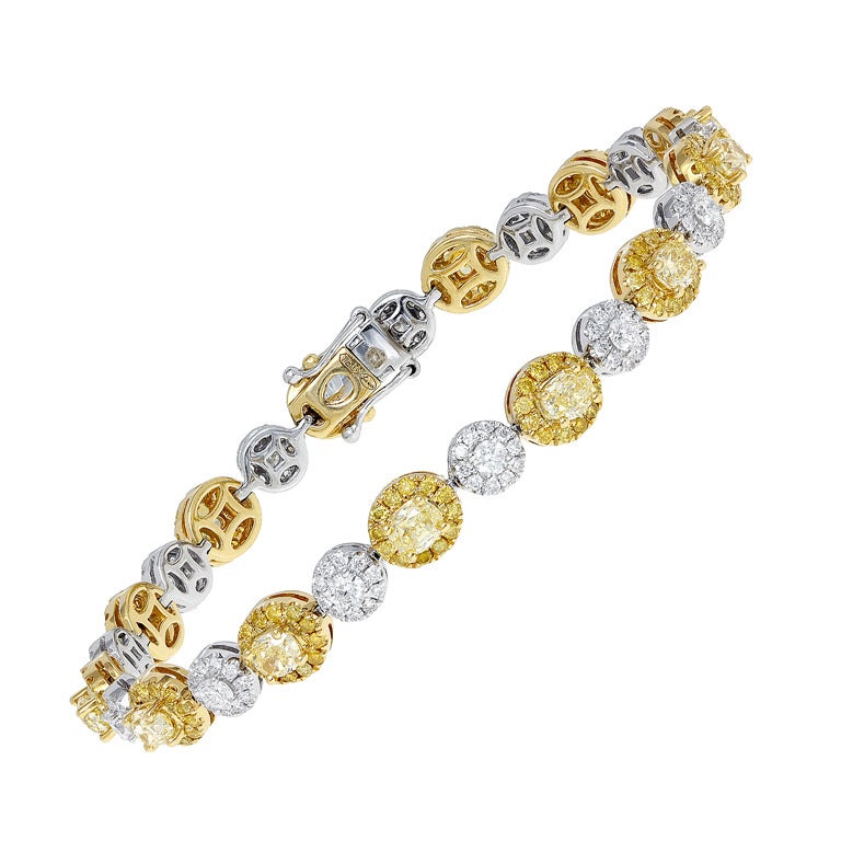 7.53 Carats of Natural Yellow and Colorless Diamond Bracelet