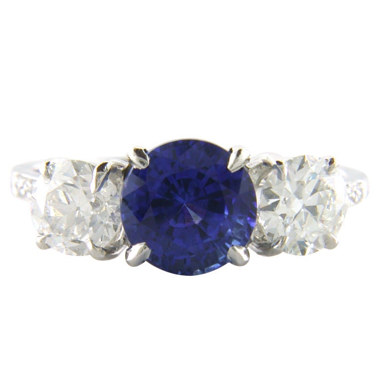 Beautiful Vintage Sapphire & Diamond Three Stone Ring