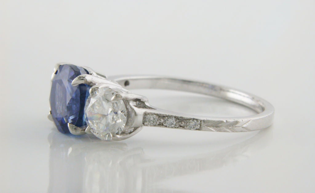 Beautiful Vintage Sapphire & Diamond Three Stone Ring 3
