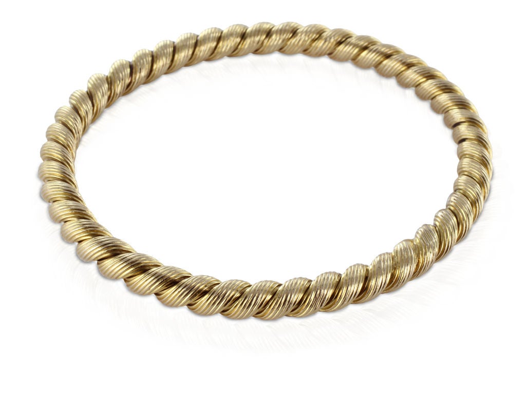 VAN CLEEF & ARPELS Classic Gold Bangle