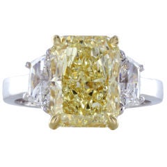 Brilliant 4.05ct Fancy Yellow Diamond Ring
