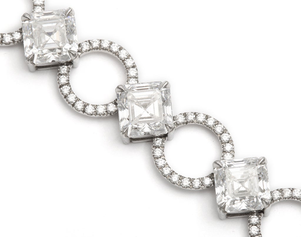 Daniel K platinum bracelet is set with diamonds.

Estimated diamond weight: 12.97ct

Estimated melee diamond weight: 0.90ct