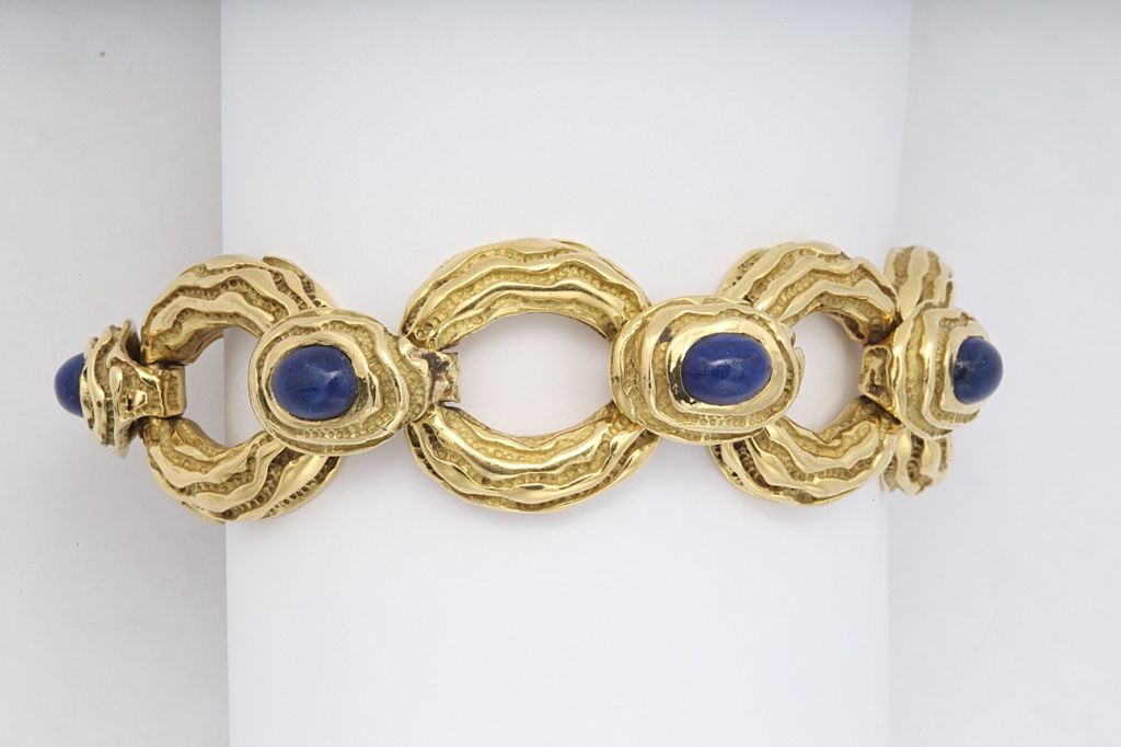 TIFFANY Highly Textured Gold Link Bracelet Set With Lapis 1