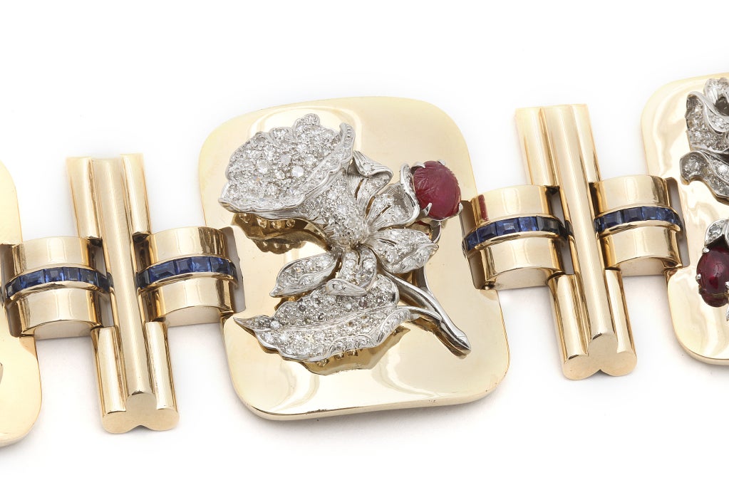 Women's Retro Diamond Gold Carved Gem Floral Bracelet For Sale