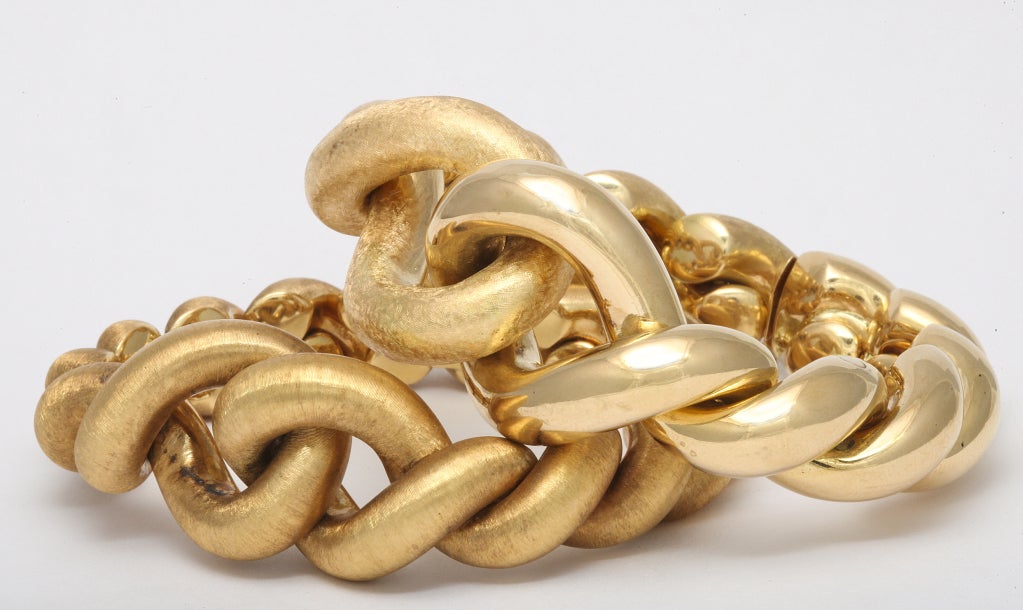 WEINGRILL Brushed Gold Twist Bracelet In Excellent Condition In New York, NY