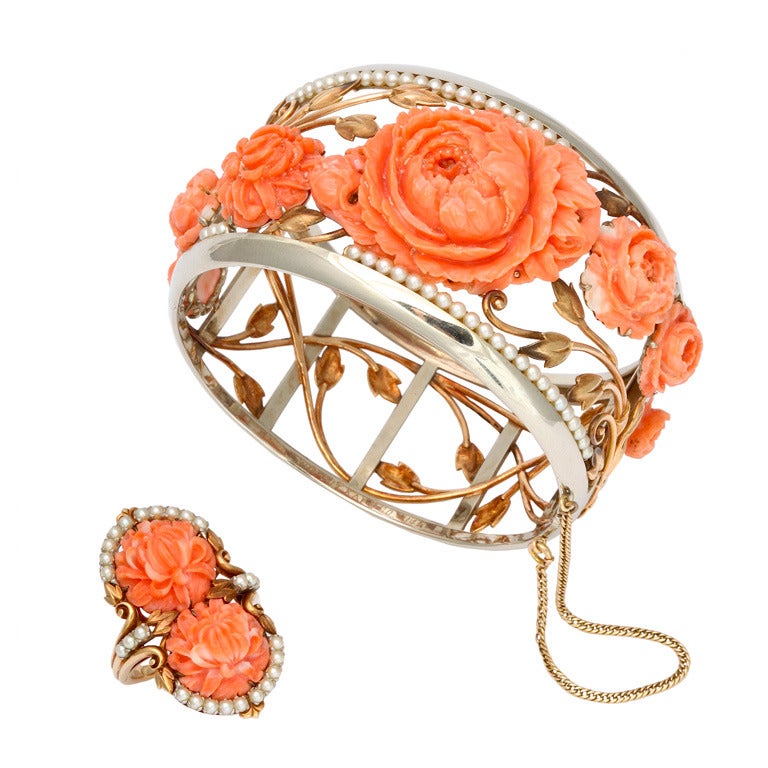 1930er Jahre geschnitzt Koralle und Perle Gold Armband und Ring.