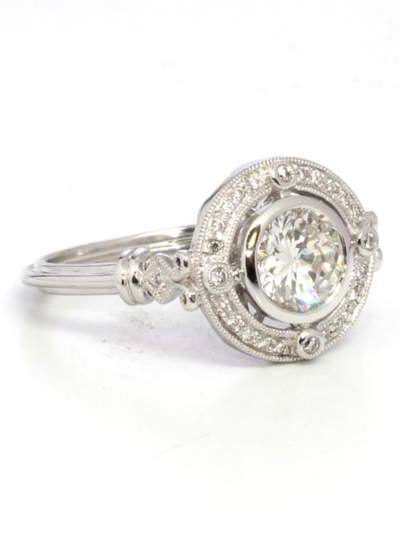 1.01ct Round Diamond White Gold Engagement Ring 3