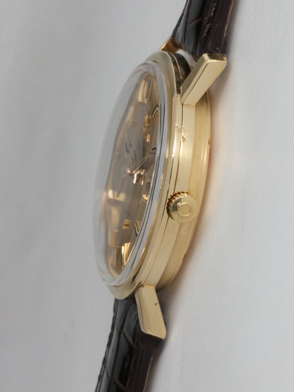 Omega Yellow Gold Constellation Wristwatch with Date circa 1967 In Excellent Condition In West Hollywood, CA